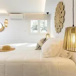 Naxian Nest 2br Near - Semi Basement * Naxos City