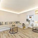 Naxian Nest 2br Near - Semi Basement Naxos City