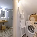 Appartement Naxian Nest 2br Near - Semi Basement Naxos City
