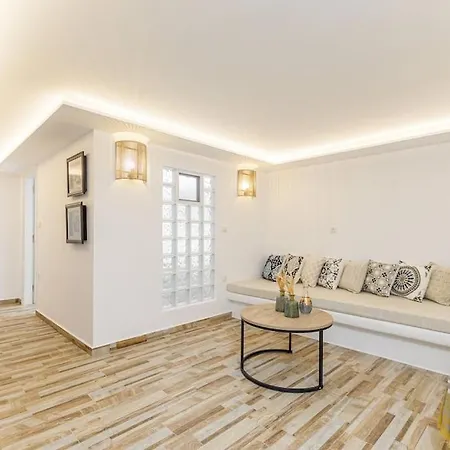 2br Near - - Semi Basement * Naxos City