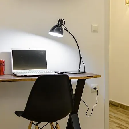 2br Near - - Semi Basement 아파트