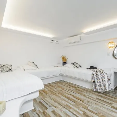 2br Near - - Semi Basement * Naxos City